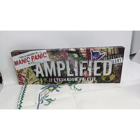 MANIC PANIC AMPLIFIED EYESHADOW PALETTE OFFICIAL RARE LICENSE PUNK EMO - Picture 3 of 6
